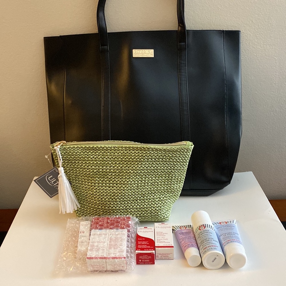 New Carolina Herrera Goodgirl tote + 6 clarins beauty & 3 Firstaid beauty & bag